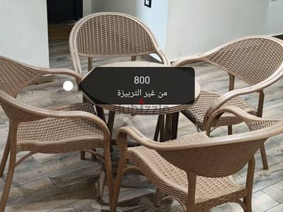 اربعه كراسي بلاستيك للبيع