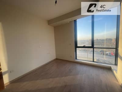 لسرعه البيع شقه 3غرف تشطيب كامل باقل سعر في الباتيو اورو لافيستا open view landscape جاهزه للسكن
