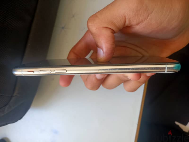 Apple - iPhone X 5
