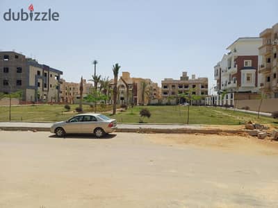 Apartment for sale in Al-Qarnful Villas with a garden view