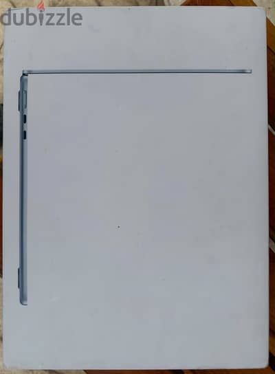 13-inch MacBook Air M4 (SEALED)