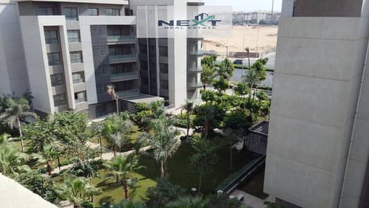For rent in Madinaty (New Law): An 82 sqm apartment in Privado featuring the developer's original finishing and a garden view. A highly desirable unit