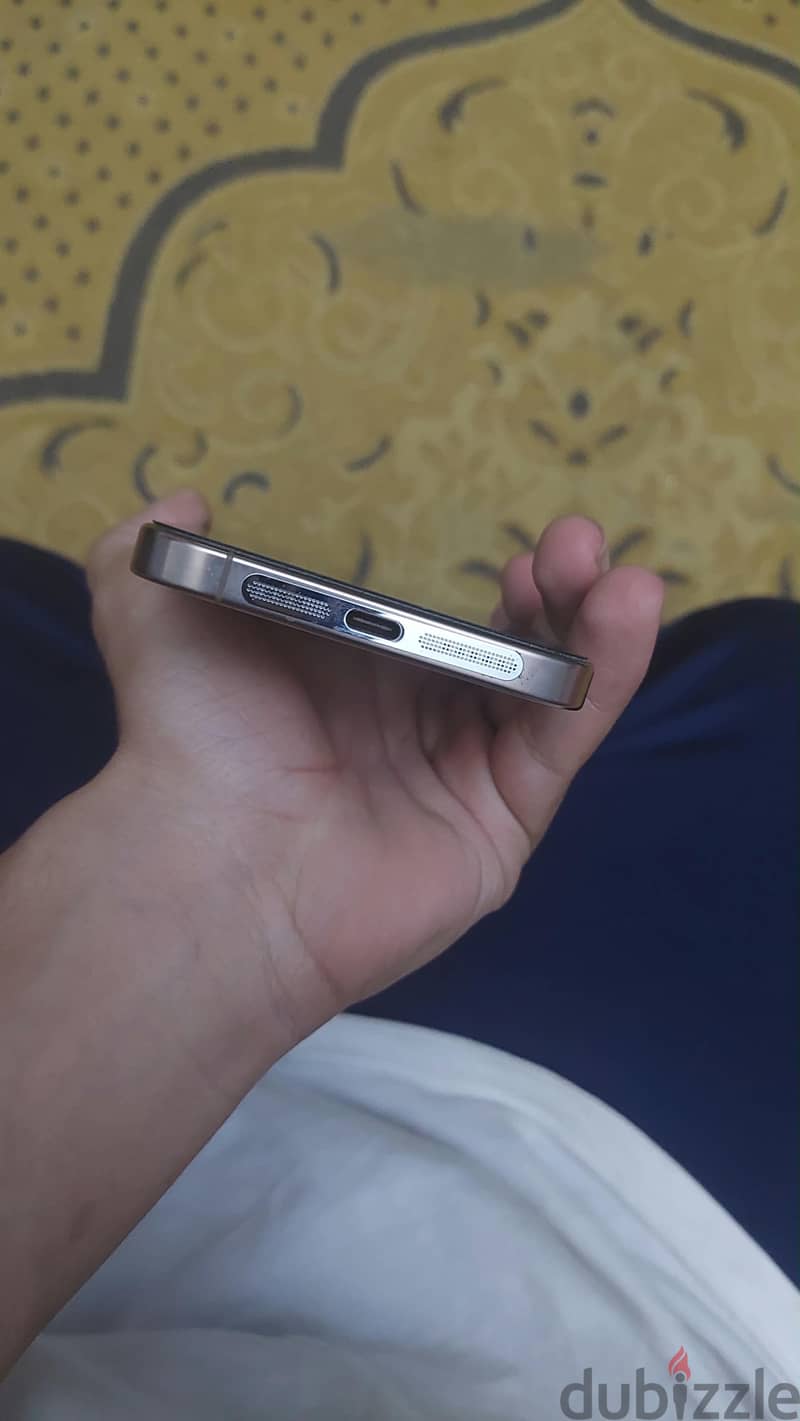 Apple - iPhone 16 Pro Max 1