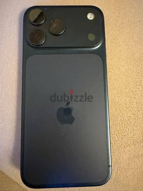 Apple - iPhone 17 Pro Max 3