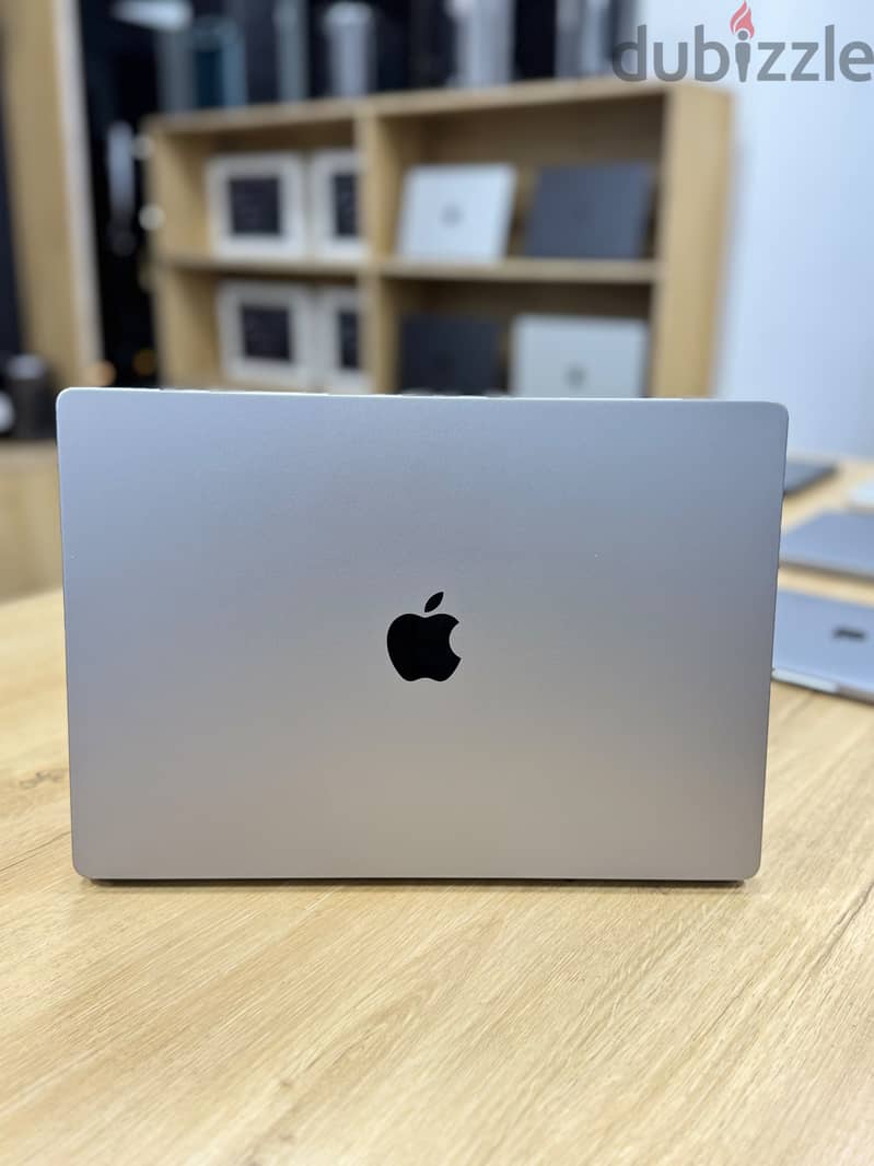 Mc book M1 Pro inch 16 1