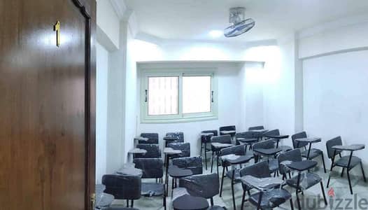 كورسات ودروس خاصة لجميع المراحل التعليمية (من الابتدائي حتى الجامعه