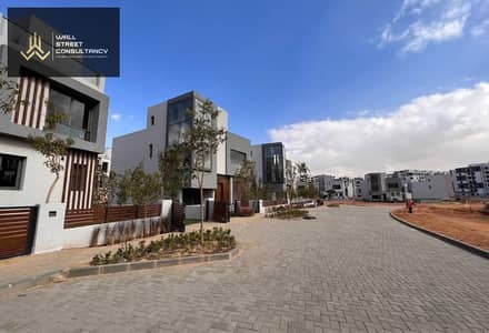 Townhouse Villa for Sale in Midtown Villa compound