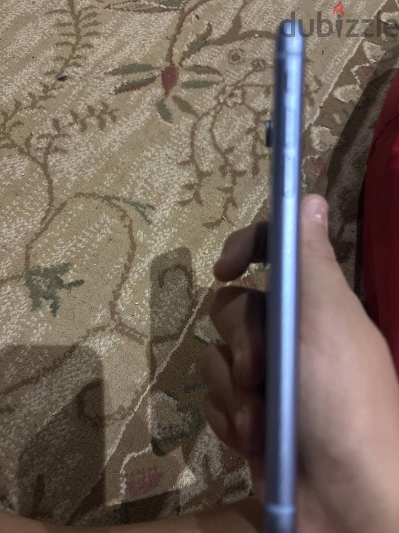 Apple - iPhone XR 3