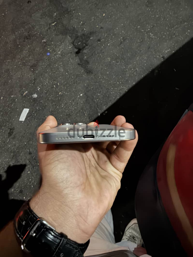 Apple - iPhone 15 Pro Max 4