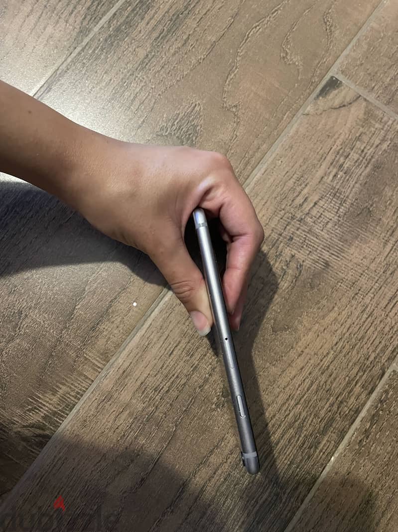 Apple - iPhone 6S 4