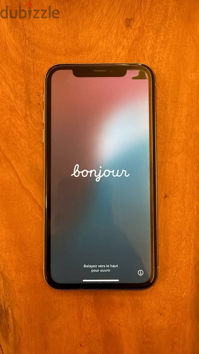 Apple - iPhone XR 1