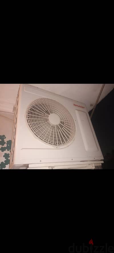 تكيف شارب 3حصان بحاله جيده جدا جدا معاه الضمان