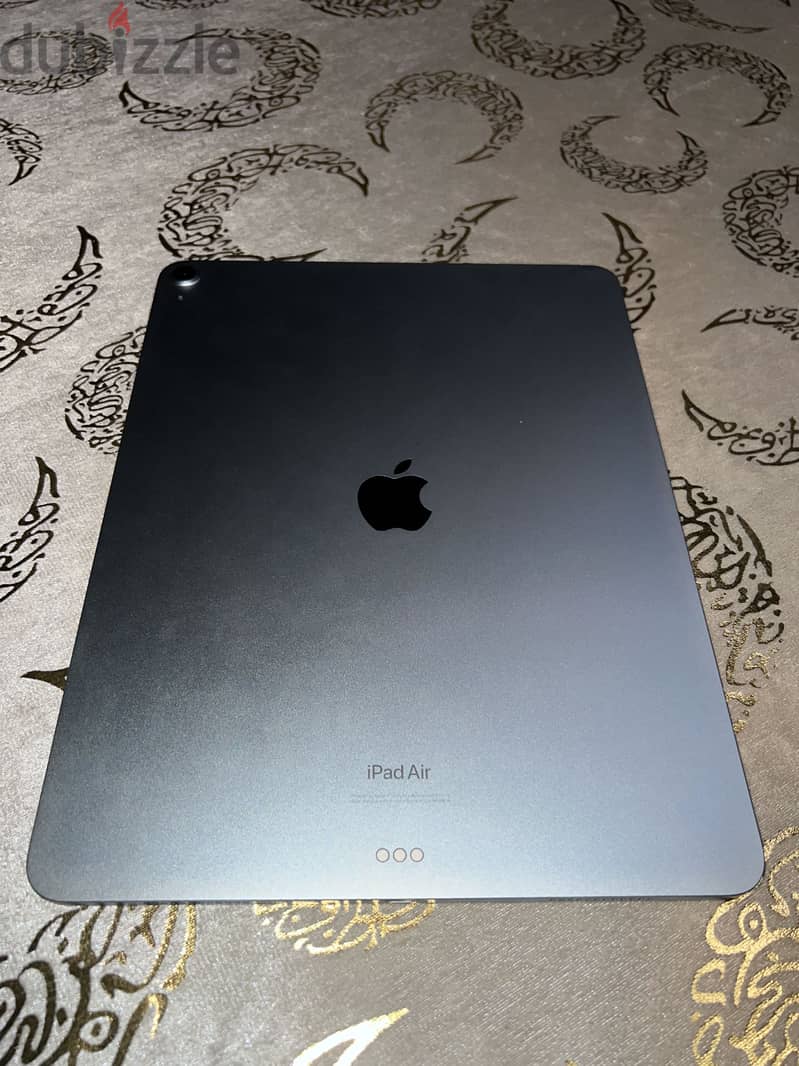 iPad Air m2 13 inch For Sale 1