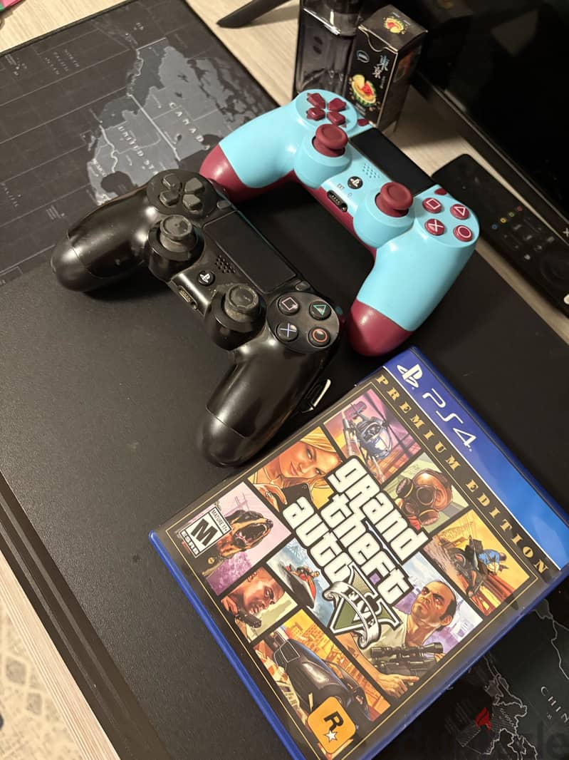 PLAYSTATION 4 PRO 1
