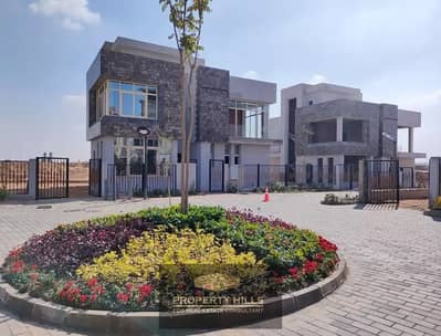 Immediate receipt of a finished apartment with a garden overlooking the Pyramids and the new Museum, in installments without interest in a prime location just minutes from Mall of Egypt