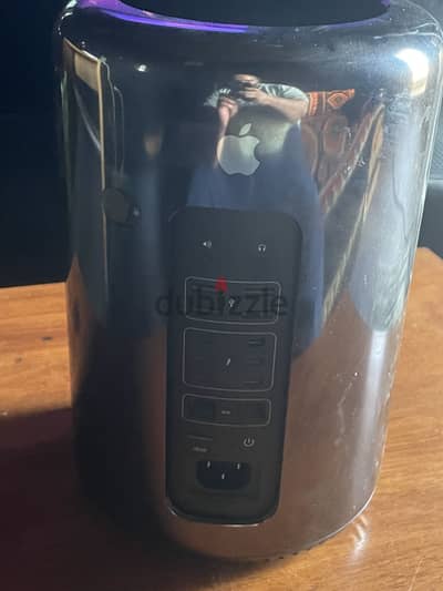 Apple Mac Pro Cylinder – Xeon Quad Core