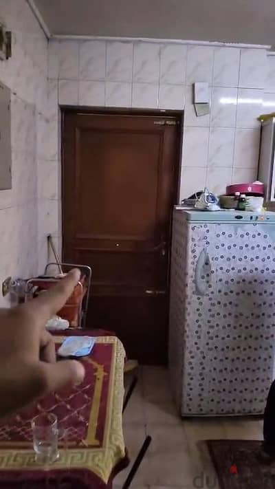 شقتين مفتوحين علي بعض بارقي منطقه تجاريه في روكسي مصر الجديده