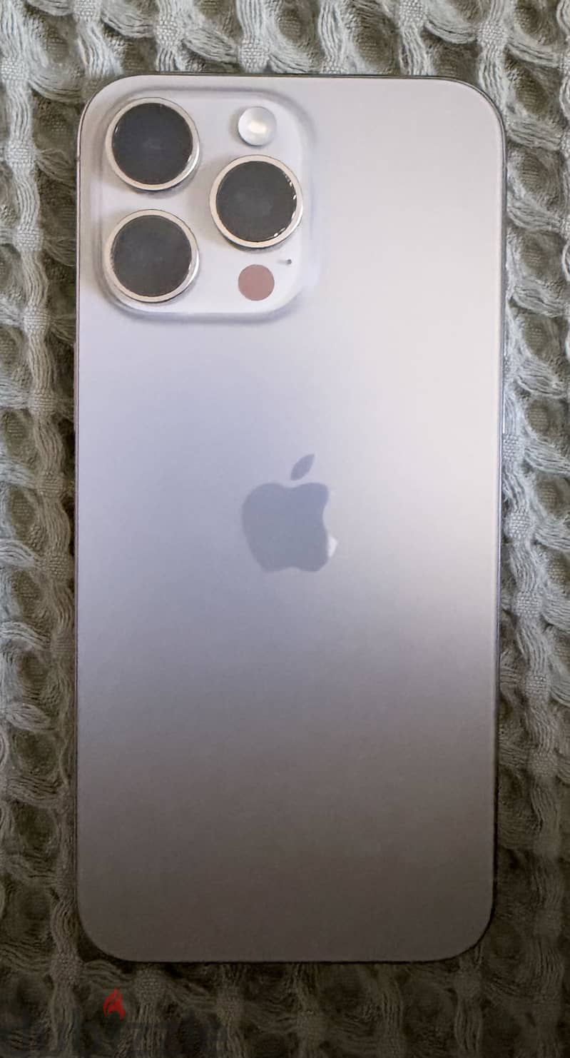 Apple - iPhone 15 Pro Max 1