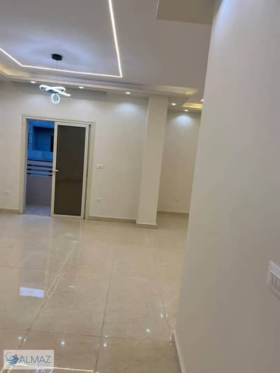Unfurnished apartment for rent in Al-Andalus 1, Fifth Settlement—first-time occupancy with high-end ("Super Lux") finishing.