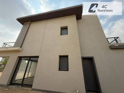 Twin house villa 360mfor sale in swan lake new cairo view landscape under market price  | Ready to move