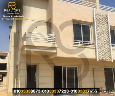Twin house villa for sale, 284 sqm, Gedar Compound.