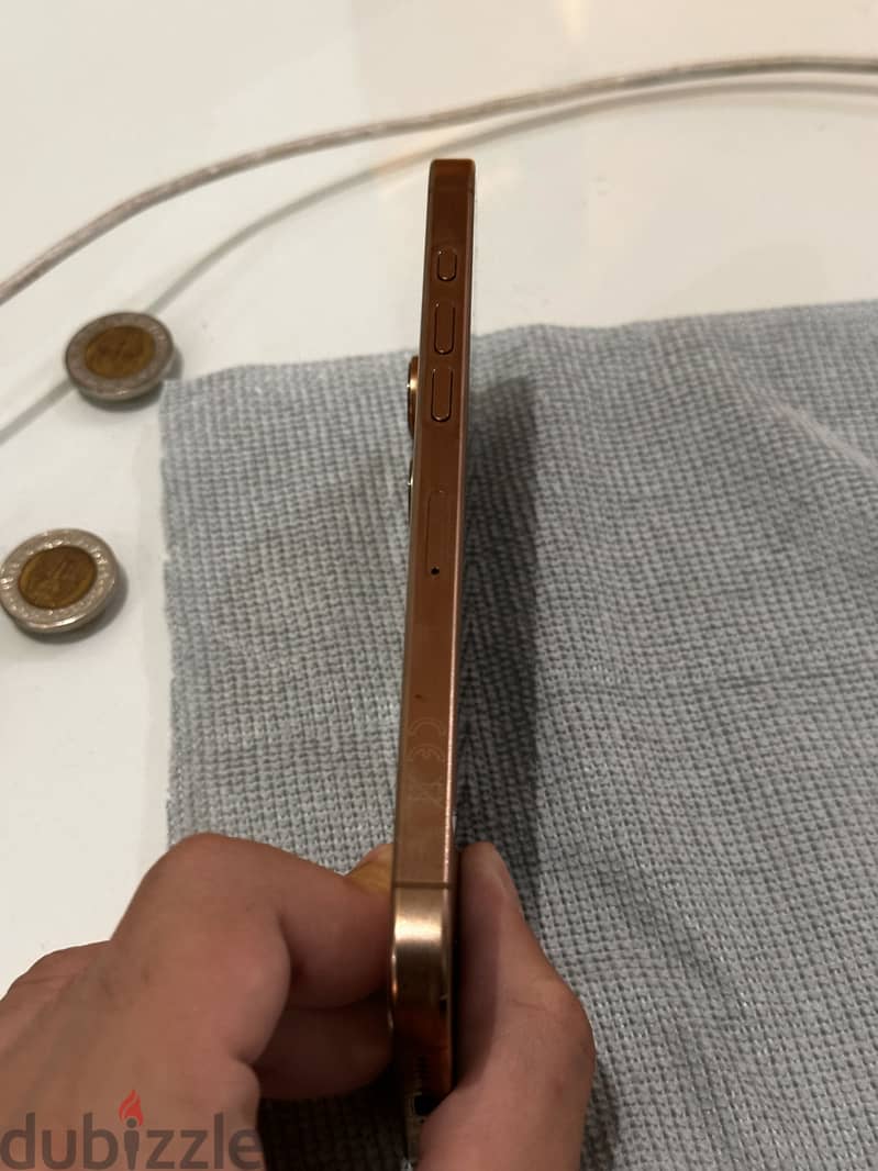 Apple - iPhone 16 Pro Max 3