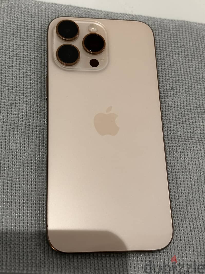 Apple - iPhone 16 Pro Max 4