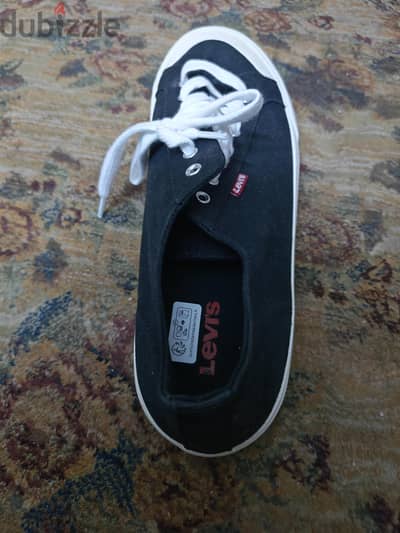 Levis Sneakers New without Box