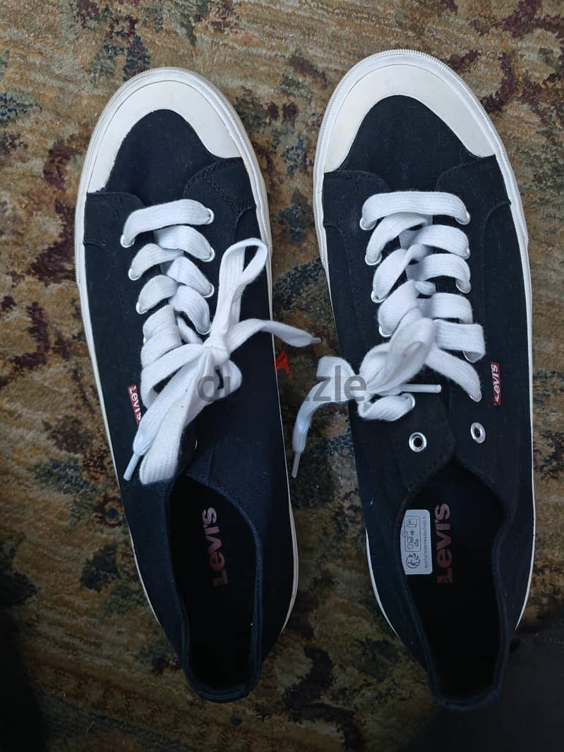 Levis Sneakers New without Box 2