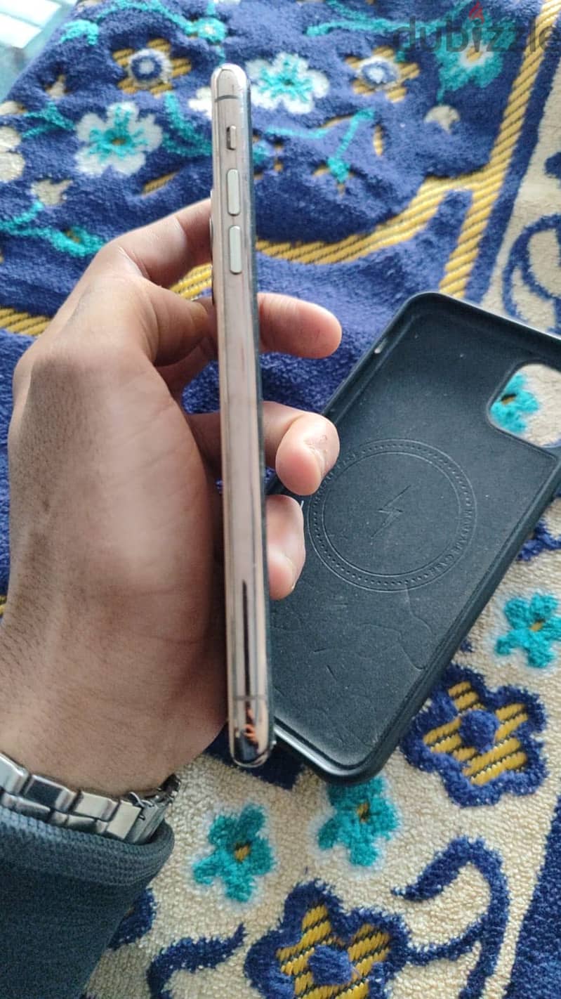 Apple - iPhone 11 Pro Max 5