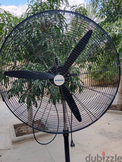 مروحة  صناعية بحامل من فريش ٣٠ بوصة أسود