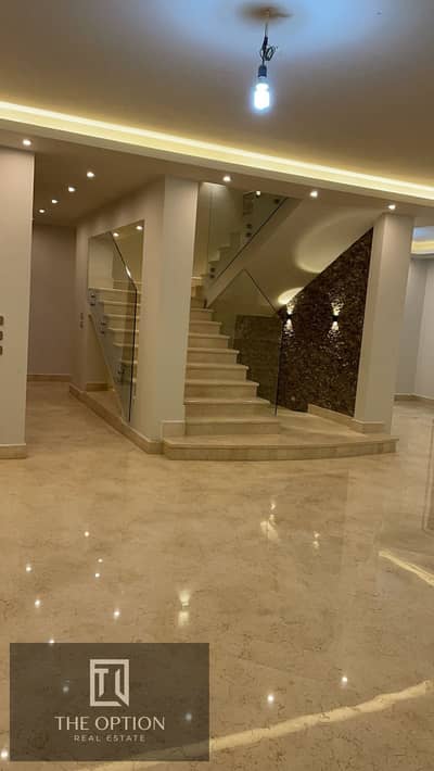 فيلا مستقلة للإيجار في أوريانا 3 - كايرو فيستيفال سيتي | 5 غرف ماستر | أرض 490م | 4,500$/شهرياً - فيلا للايجار نص مفروش في كايرو فيستيفال - القاهره