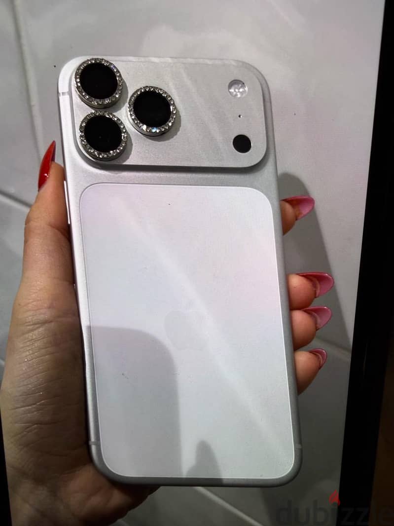 Iphone 17 pro max gray 2