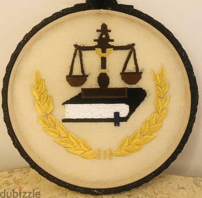 ديكور لمكاتب المحاماة مقاس ٣٧سم