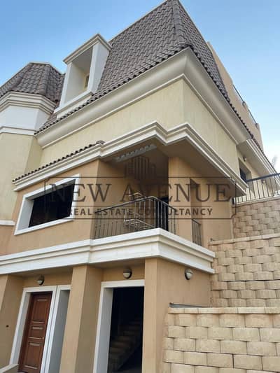 s villa for sale ready to move Prime location Lowest price for s villa 260m corner in Sarai by madenit misr