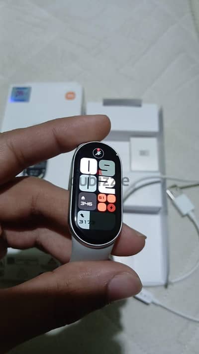 ساعة mi band 10 silver للبيع