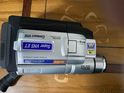 JVC COMPACT VHS CAMCORDER | vintage video camera