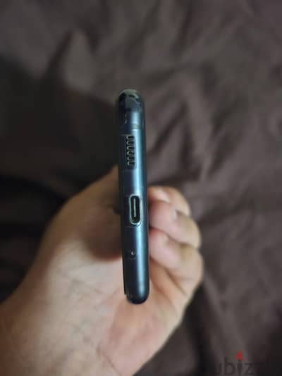 Samsung S20fe للبدل بايفون مش للبيع