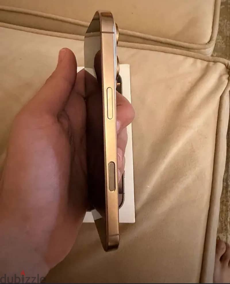 Apple - iPhone 16 Pro 256 5