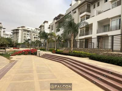 شقة للبيع فيو خيالي علي فيو مميز 113 متر في هايد بارك hyde park في التجمع الخامس دقائق من AUC و palm hills