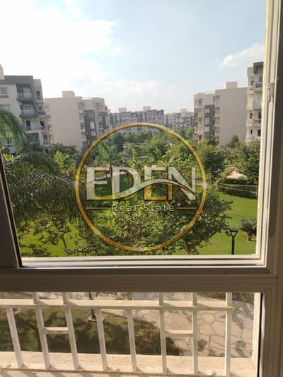For rent in Madinaty, a 200m apartment (B8), one of the best phases of Madinaty with a wide garden view. For rent in Madinaty, a 200m apartment (B8), one of the best phases of Madinaty with a wide garden view.