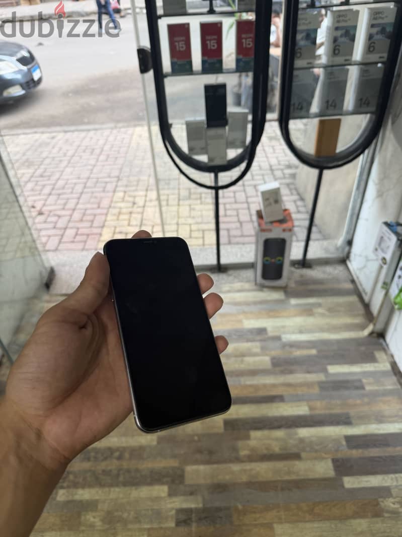 Apple - iPhone 11 Pro Max 6