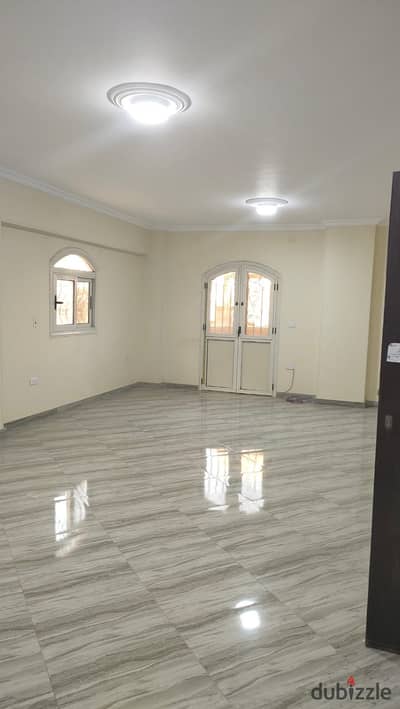 Apartment for sale in the 10th District, Sheikh Zayed: 175 sqm, raised ground floor, fully finished.