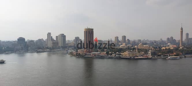 سويت لشخصية ملكية بالفور سيزون 222م على النيل بجاردن سيتي/فرصة لرجال الاعمال والوجهاء