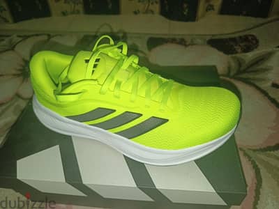 كوتشي اديداس اصلي  adidas original مقاس 41 1/3