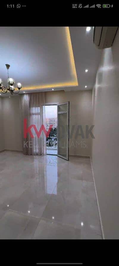 2BR Semi-Furnished Apartment for Rent in Hyde Park