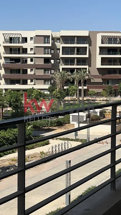 شقة نصف مفروشة للإيجار 195م بـ 3 غرف بالدور الأول في بالم هيلز القاهرة الجديدة