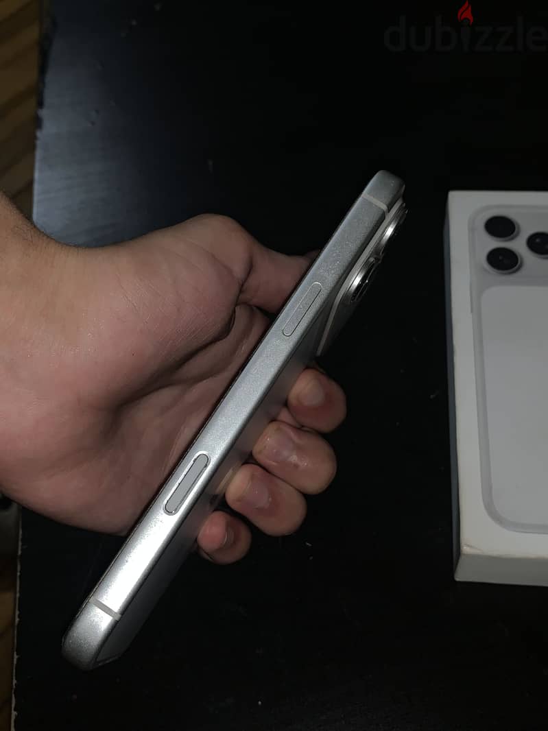 Apple - iPhone 17 Pro Max 2
