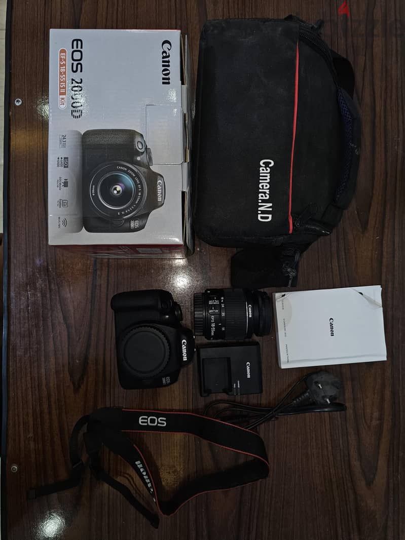 canon EOS 2000D 1