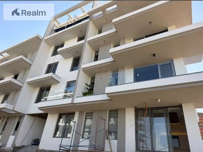 Apartment For Sale Ready to Move Installments 10 year Very Prime Location